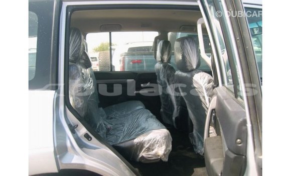 Acheter Import Voiture Mitsubishi Pajero Gris à Import - Dubai, Central Acheter Import Voiture Mitsubishi Pajero Gris à Import - Dubai, Central