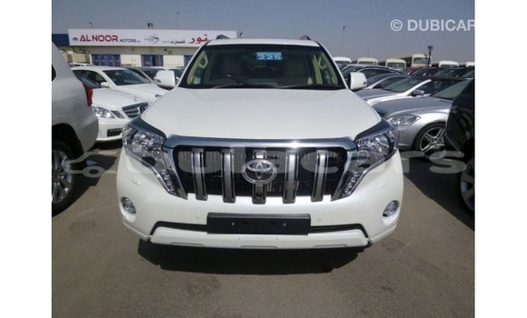 Acheter Import Voiture Toyota Prado Blanc à Import - Dubai, Central Acheter Import Voiture Toyota Prado Blanc à Import - Dubai, Central