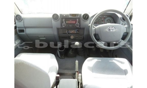 Buy Import Toyota Land Cruiser Grey Car in Import - Dubai in Central Buy Import Toyota Land Cruiser Grey Car in Import - Dubai in Central