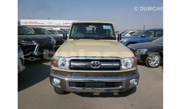 Buy Import Toyota Land Cruiser Beige Car in Import - Dubai in Central Buy Import Toyota Land Cruiser Beige Car in Import - Dubai in Central