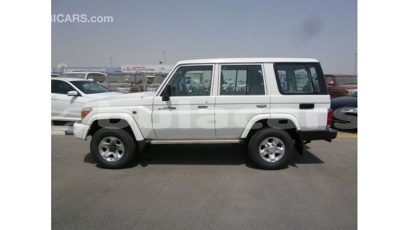 Big with watermark toyota land cruiser central import dubai 6167