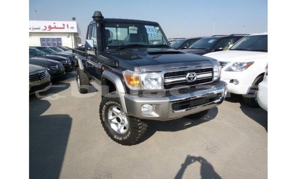 Buy Import Toyota Land Cruiser Grey Car in Import - Dubai in Central Buy Import Toyota Land Cruiser Grey Car in Import - Dubai in Central