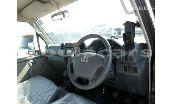 Buy Import Toyota Land Cruiser Grey Car in Import - Dubai in Central Buy Import Toyota Land Cruiser Grey Car in Import - Dubai in Central