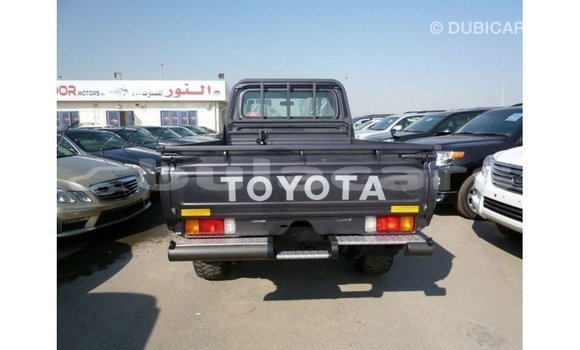 Buy Import Toyota Land Cruiser Grey Car in Import - Dubai in Central Buy Import Toyota Land Cruiser Grey Car in Import - Dubai in Central