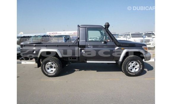 Buy Import Toyota Land Cruiser Grey Car in Import - Dubai in Central Buy Import Toyota Land Cruiser Grey Car in Import - Dubai in Central