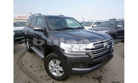 Acheter Import Voiture Toyota Land Cruiser Gris à Import - Dubai, Central Acheter Import Voiture Toyota Land Cruiser Gris à Import - Dubai, Central