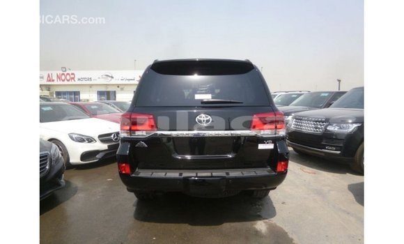 Acheter Import Voiture Toyota Land Cruiser Noir à Import - Dubai, Central Acheter Import Voiture Toyota Land Cruiser Noir à Import - Dubai, Central