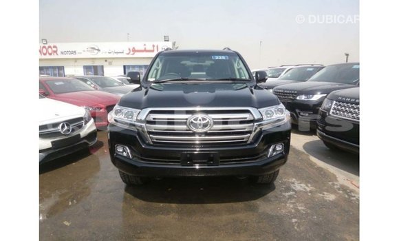 Acheter Import Voiture Toyota Land Cruiser Noir à Import - Dubai, Central Acheter Import Voiture Toyota Land Cruiser Noir à Import - Dubai, Central