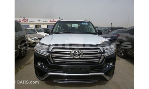 Buy Import Toyota Land Cruiser Black Car in Import - Dubai in Central Buy Import Toyota Land Cruiser Black Car in Import - Dubai in Central