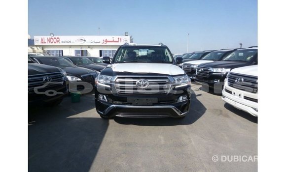Acheter Import Voiture Toyota Land Cruiser Noir à Import - Dubai, Central Acheter Import Voiture Toyota Land Cruiser Noir à Import - Dubai, Central