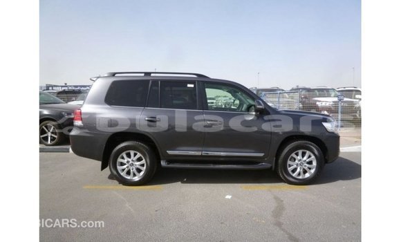 Buy Import Toyota Land Cruiser Grey Car in Import - Dubai in Central Buy Import Toyota Land Cruiser Grey Car in Import - Dubai in Central
