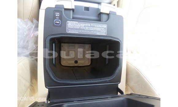 Acheter Import Voiture Toyota Land Cruiser Gris à Import - Dubai, Central Acheter Import Voiture Toyota Land Cruiser Gris à Import - Dubai, Central