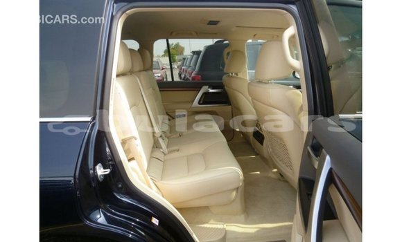 Acheter Import Voiture Toyota Land Cruiser Bleu à Import - Dubai, Central Acheter Import Voiture Toyota Land Cruiser Bleu à Import - Dubai, Central