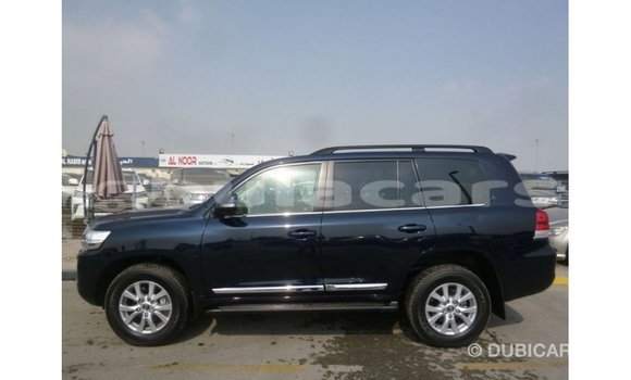 Acheter Import Voiture Toyota Land Cruiser Bleu à Import - Dubai, Central Acheter Import Voiture Toyota Land Cruiser Bleu à Import - Dubai, Central