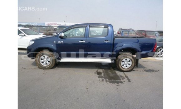 Buy Import Toyota Hilux Blue Car in Import - Dubai in Central Buy Import Toyota Hilux Blue Car in Import - Dubai in Central