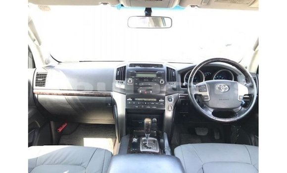 Buy Import Toyota Land Cruiser Grey Car in Import - Dubai in Central Buy Import Toyota Land Cruiser Grey Car in Import - Dubai in Central