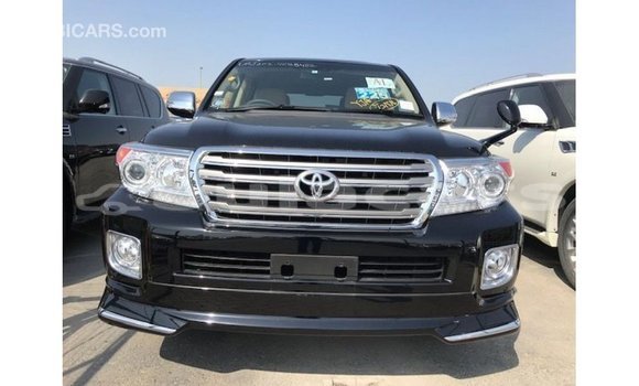 Buy Import Toyota Land Cruiser Black Car in Import - Dubai in Central Buy Import Toyota Land Cruiser Black Car in Import - Dubai in Central
