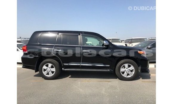 Buy Import Toyota Land Cruiser Black Car in Import - Dubai in Central Buy Import Toyota Land Cruiser Black Car in Import - Dubai in Central