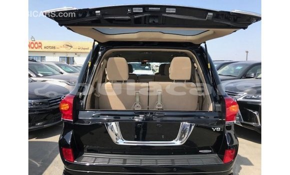 Buy Import Toyota Land Cruiser Black Car in Import - Dubai in Central Buy Import Toyota Land Cruiser Black Car in Import - Dubai in Central