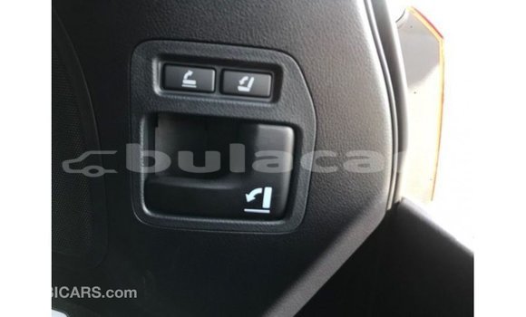 Buy Import Toyota Land Cruiser White Car in Import - Dubai in Central Buy Import Toyota Land Cruiser White Car in Import - Dubai in Central