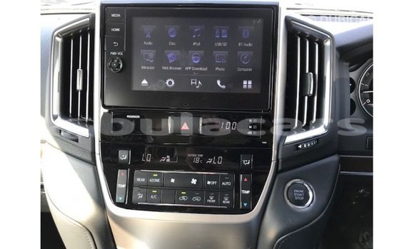 Buy Import Toyota Land Cruiser White Car in Import - Dubai in Central Buy Import Toyota Land Cruiser White Car in Import - Dubai in Central