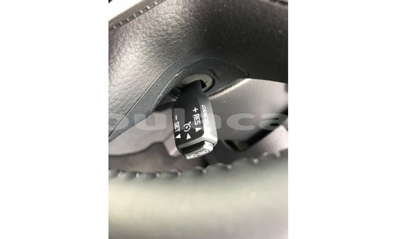 Buy Import Toyota Land Cruiser White Car in Import - Dubai in Central Buy Import Toyota Land Cruiser White Car in Import - Dubai in Central