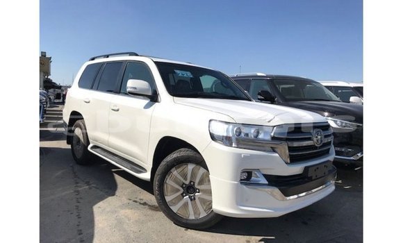 Buy Import Toyota Land Cruiser White Car in Import - Dubai in Central Buy Import Toyota Land Cruiser White Car in Import - Dubai in Central