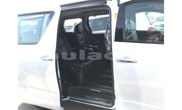 Buy Import Toyota Vellfire White Car in Import - Dubai in Central Buy Import Toyota Vellfire White Car in Import - Dubai in Central