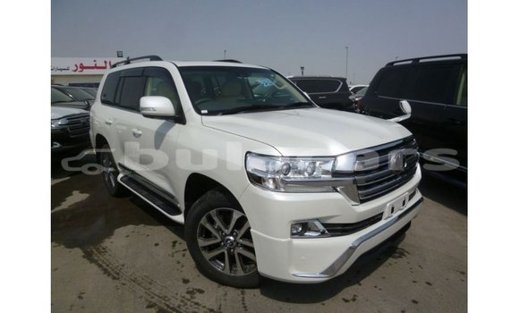 Buy Import Toyota Land Cruiser White Car in Import - Dubai in Central Buy Import Toyota Land Cruiser White Car in Import - Dubai in Central