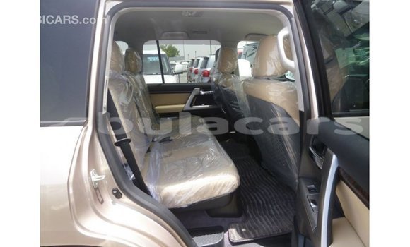 Buy Import Toyota Land Cruiser Other Car in Import - Dubai in Central Buy Import Toyota Land Cruiser Other Car in Import - Dubai in Central