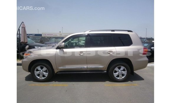 Buy Import Toyota Land Cruiser Other Car in Import - Dubai in Central Buy Import Toyota Land Cruiser Other Car in Import - Dubai in Central