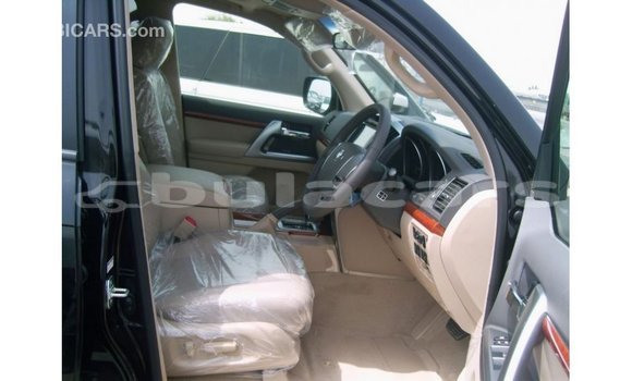Buy Import Toyota Land Cruiser Black Car in Import - Dubai in Central Buy Import Toyota Land Cruiser Black Car in Import - Dubai in Central
