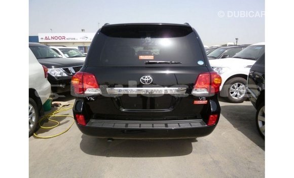 Buy Import Toyota Land Cruiser Black Car in Import - Dubai in Central Buy Import Toyota Land Cruiser Black Car in Import - Dubai in Central