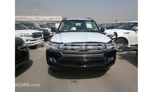Buy Import Toyota Land Cruiser Black Car in Import - Dubai in Central Buy Import Toyota Land Cruiser Black Car in Import - Dubai in Central