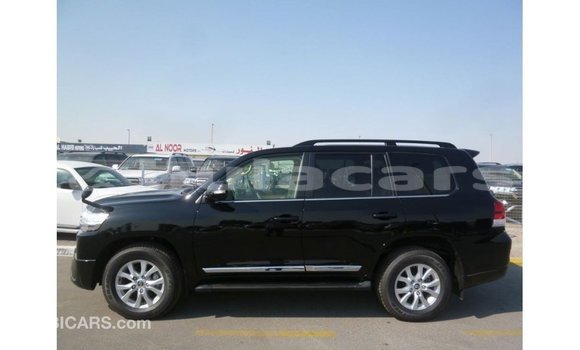 Buy Import Toyota Land Cruiser Black Car in Import - Dubai in Central Buy Import Toyota Land Cruiser Black Car in Import - Dubai in Central