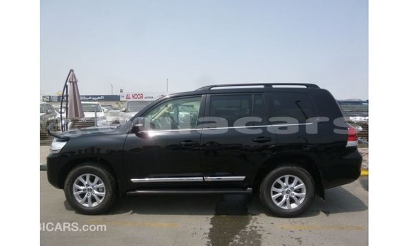 Buy Import Toyota Land Cruiser Black Car in Import - Dubai in Central Buy Import Toyota Land Cruiser Black Car in Import - Dubai in Central