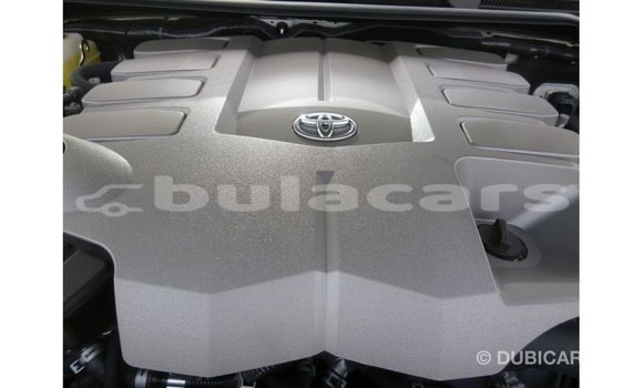 Buy Import Toyota Land Cruiser White Car in Import - Dubai in Central Buy Import Toyota Land Cruiser White Car in Import - Dubai in Central