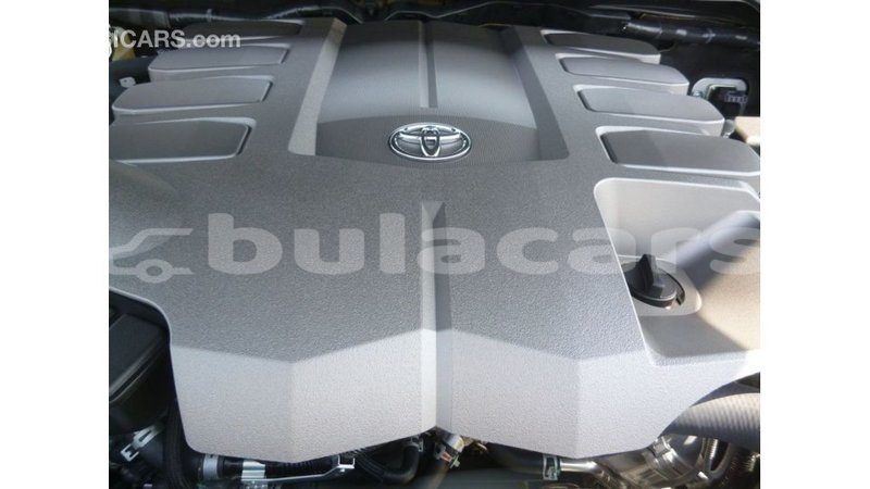 Big with watermark toyota land cruiser central import dubai 6271
