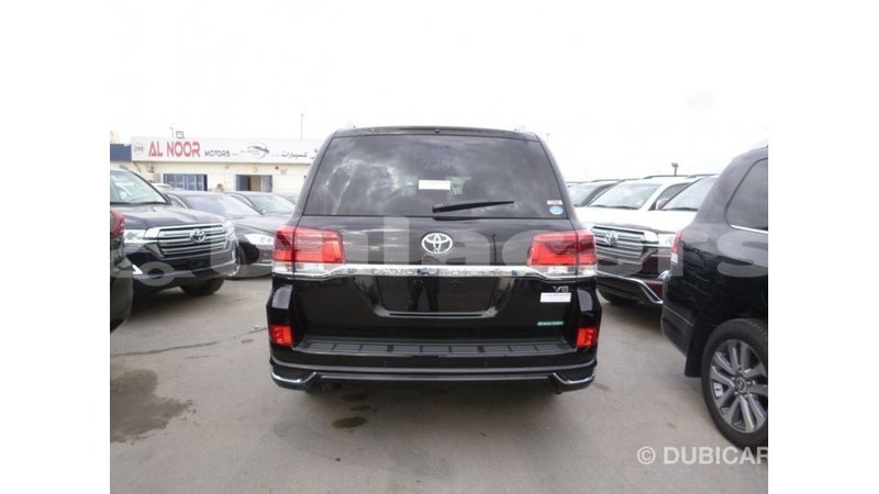 Big with watermark toyota land cruiser central import dubai 6274