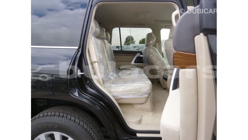 Big with watermark toyota land cruiser central import dubai 6274