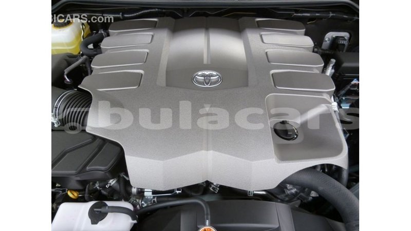 Big with watermark toyota land cruiser central import dubai 6274