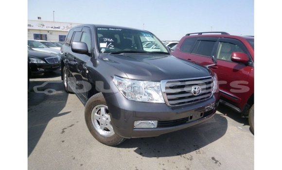 Buy Import Toyota Land Cruiser Grey Car in Import - Dubai in Central Buy Import Toyota Land Cruiser Grey Car in Import - Dubai in Central