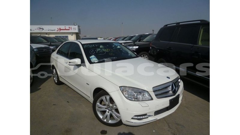 Big with watermark mercedes benz 200 central import dubai 6279