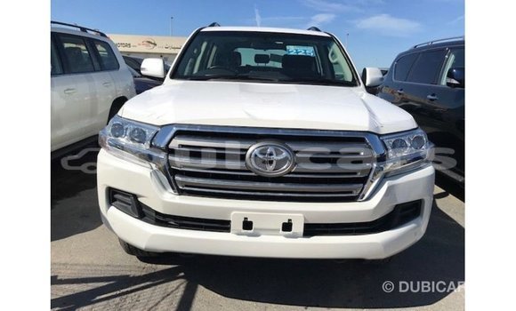 Buy Import Toyota Land Cruiser White Car in Import - Dubai in Central Buy Import Toyota Land Cruiser White Car in Import - Dubai in Central