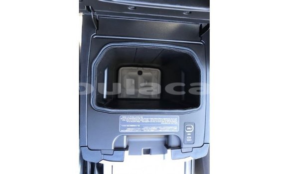 Buy Import Toyota Land Cruiser White Car in Import - Dubai in Central Buy Import Toyota Land Cruiser White Car in Import - Dubai in Central