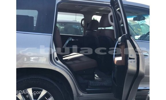 Acheter Import Voiture Toyota Land Cruiser Autre à Import - Dubai, Central Acheter Import Voiture Toyota Land Cruiser Autre à Import - Dubai, Central