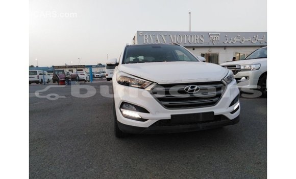 Buy Import Hyundai Tucson White Car in Import - Dubai in Central Buy Import Hyundai Tucson White Car in Import - Dubai in Central