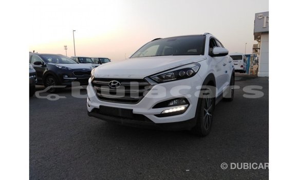 Buy Import Hyundai Tucson White Car in Import - Dubai in Central Buy Import Hyundai Tucson White Car in Import - Dubai in Central