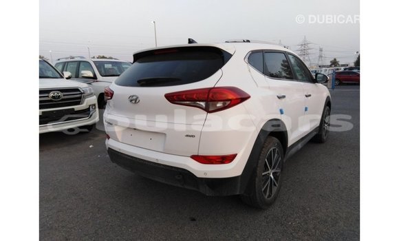 Buy Import Hyundai Tucson White Car in Import - Dubai in Central Buy Import Hyundai Tucson White Car in Import - Dubai in Central