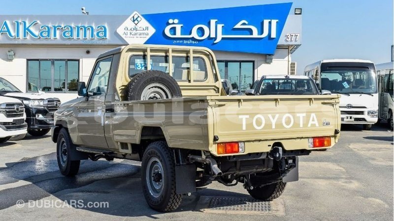 Big with watermark toyota land cruiser central import dubai 6298